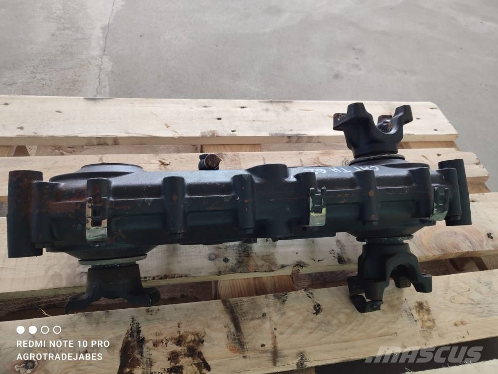 CAT Transmission transfer case DANA 306 79 CAT TH62 Transmissie