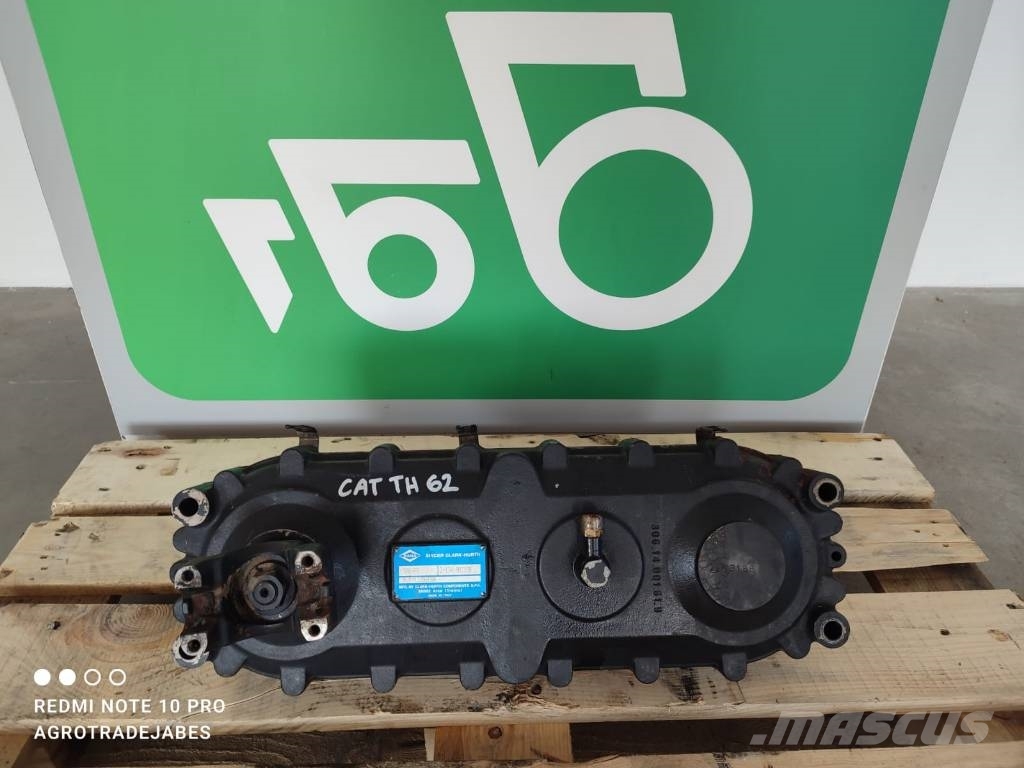 CAT Transmission transfer case DANA 306 79 CAT TH62 Transmissie