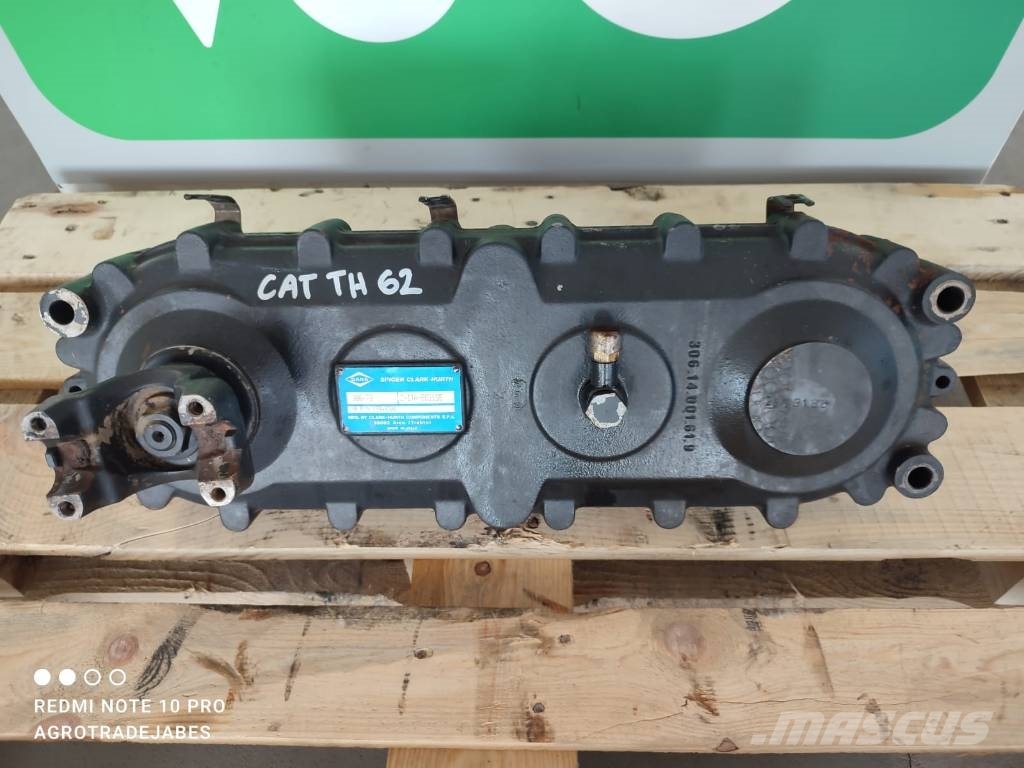 CAT Transmission transfer case DANA 306 79 CAT TH62 Transmissie