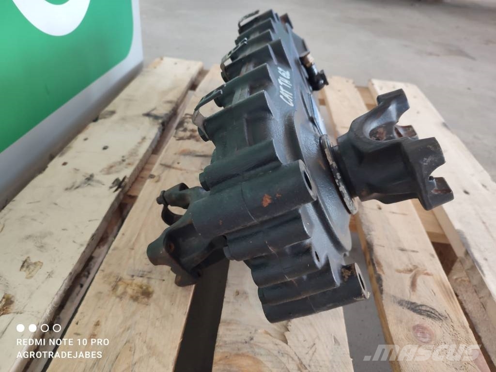 CAT Transmission transfer case DANA 306 79 CAT TH62 Transmissie