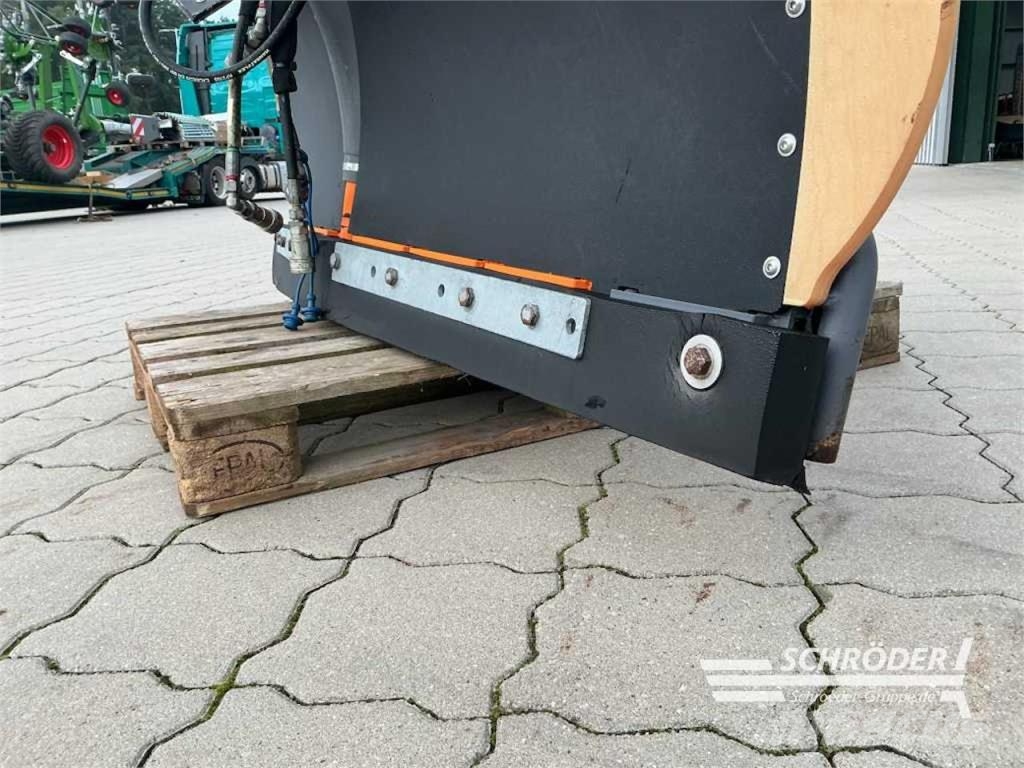 Bucher UNIX SC18U SCHNEESCHILD | HANSA AUFNAHME Snežne deske in plugi