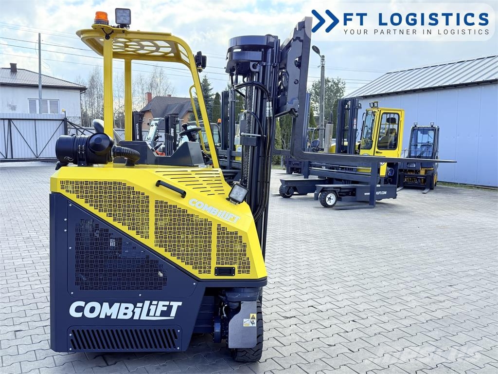 Combilift CB2500 | GAS | TRIPLEX 4900MM | FREE-LIFT | FORK-P Empilhadores de 4 vias