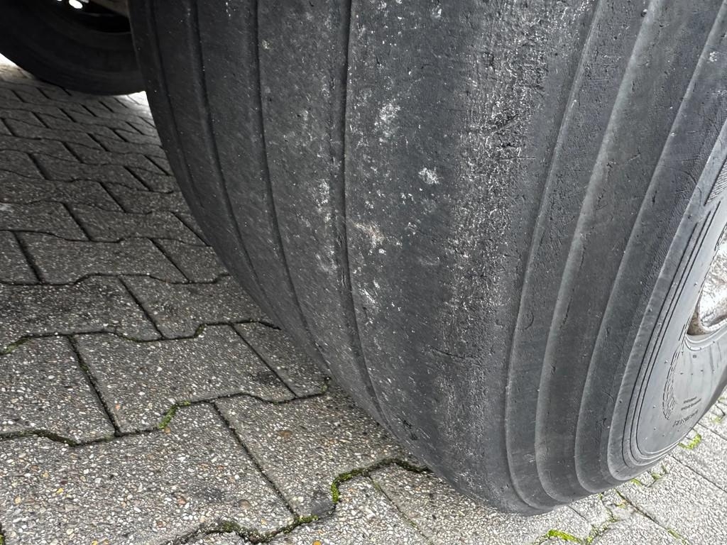 Krone Schuifzeil-Dak / SAF-Disc / Code XL / Huckepack نصف مقطورات بباب جانبي