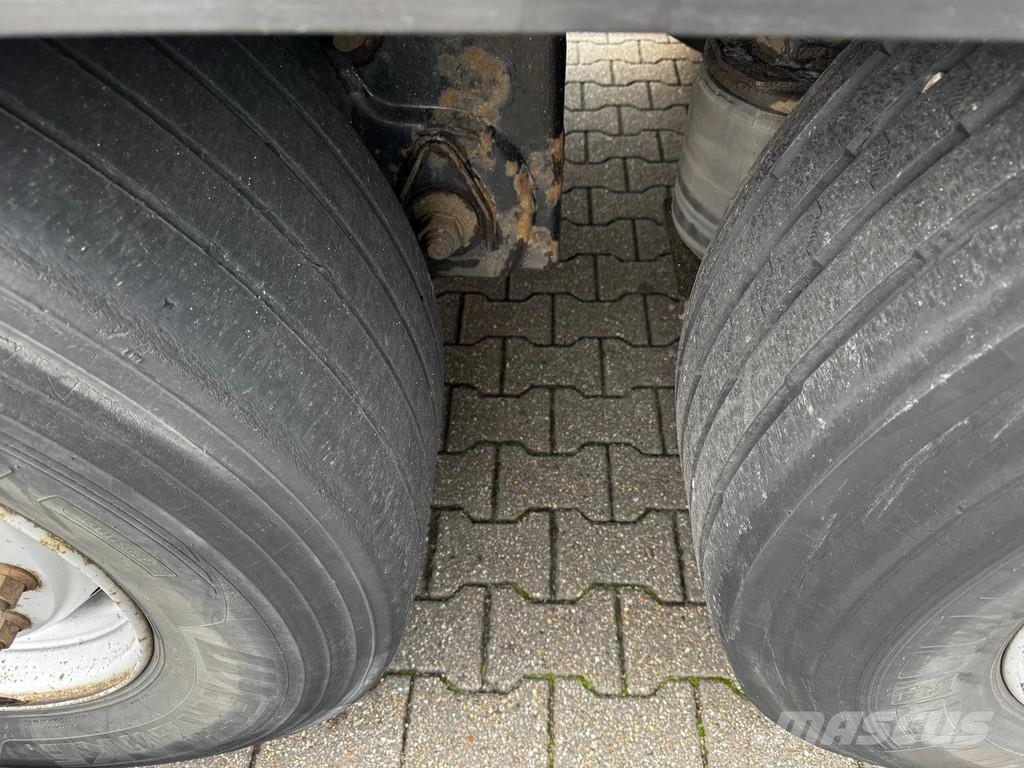 Krone Schuifzeil-Dak / SAF-Disc / Code XL / Huckepack نصف مقطورات بباب جانبي
