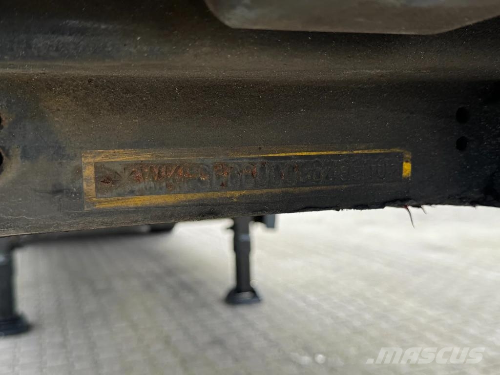 Krone Schuifzeil-Dak / SAF-Disc / Code XL / Huckepack نصف مقطورات بباب جانبي