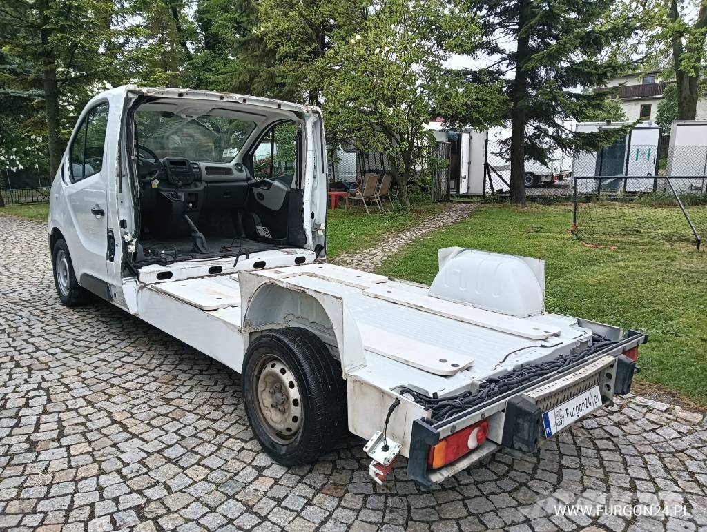 Renault TRAFIC PLATFORMA DO ZABUDOWY NR 904 شاحنة مقفلة
