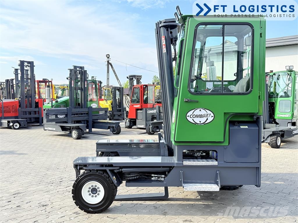 Combilift C5000XL | DIESEL | TRIPLEX 5550 MM | FORK POSITION 全方向リーチ型フォークリフト