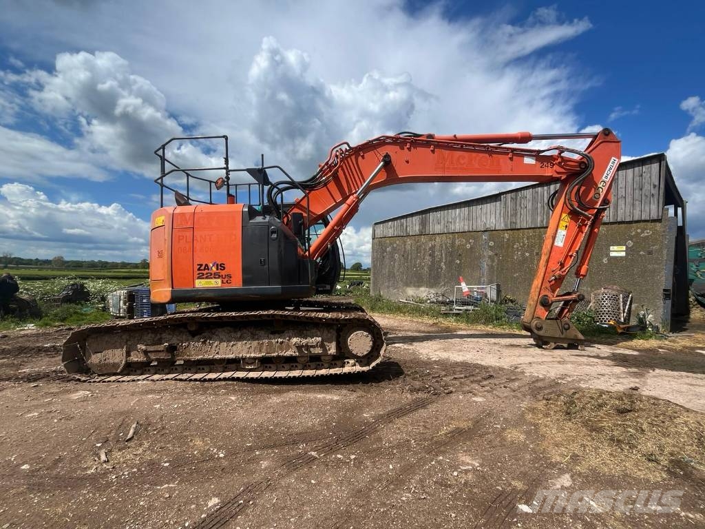 Hitachi ZX 225 US LC-5 B, 2014, United Kingdom - Used crawler