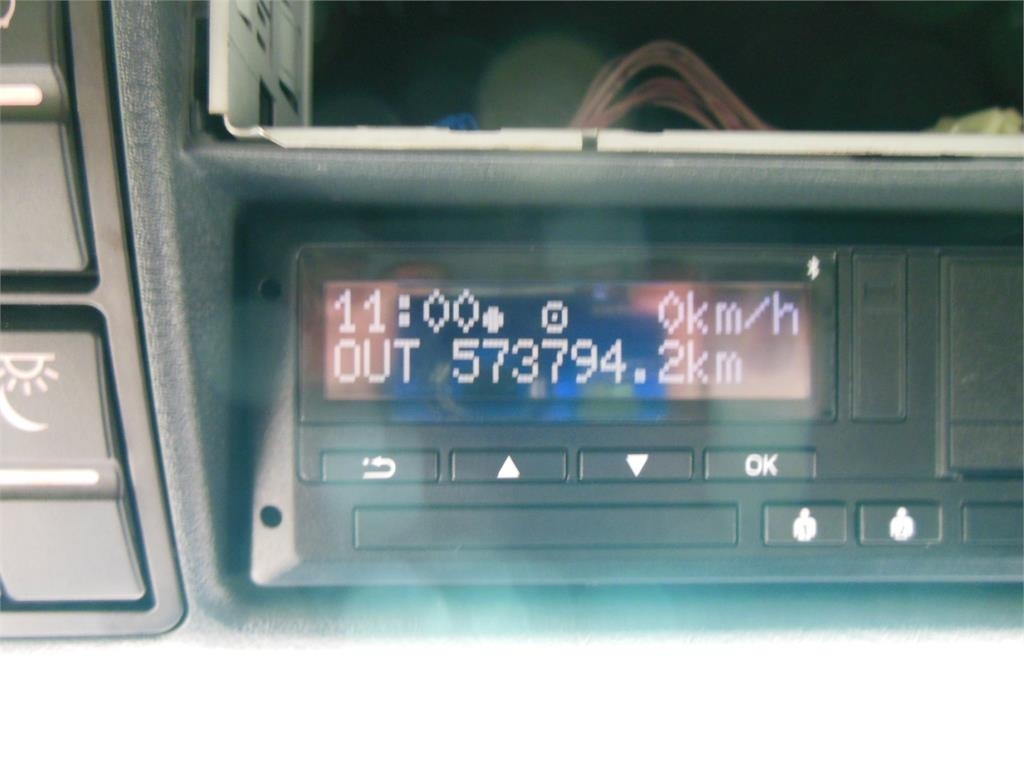 MAN TGX 18.460 XXL, LowDeck, Retarder Vetopöytäautot