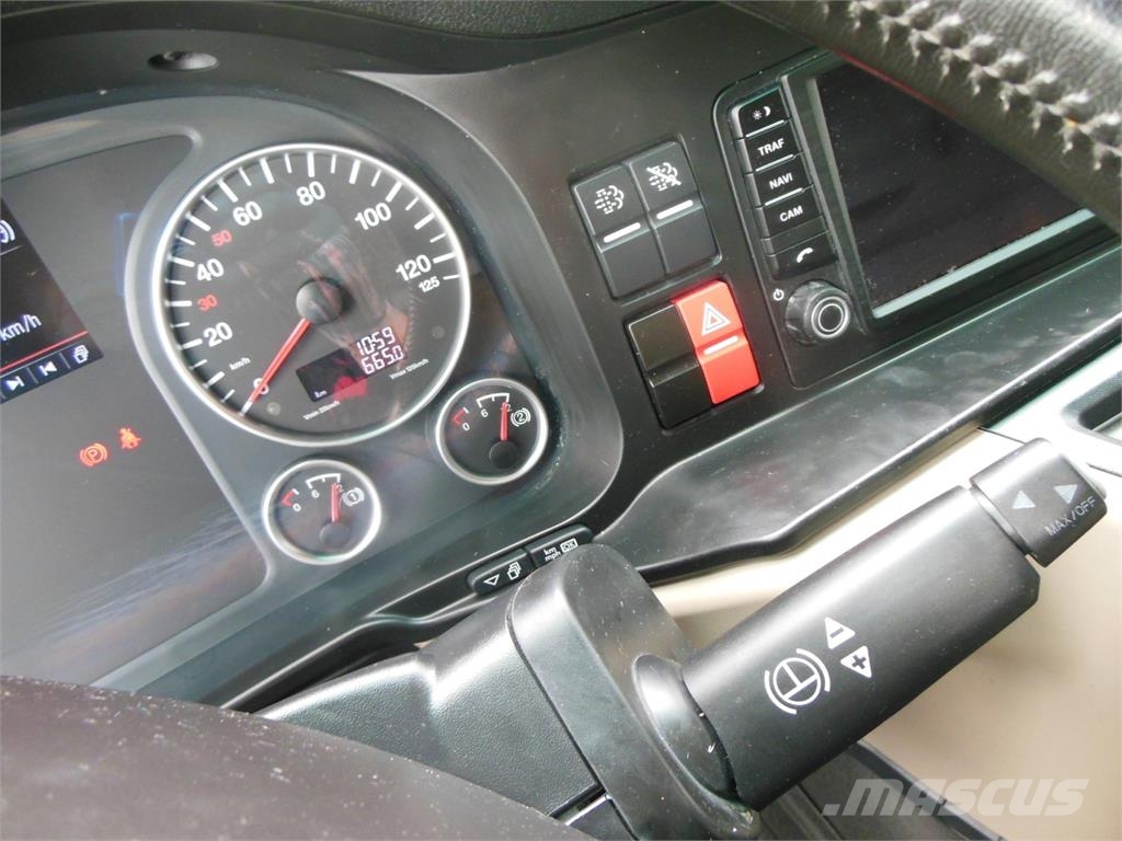 MAN TGX 18.460 XXL, LowDeck, Retarder Vetopöytäautot