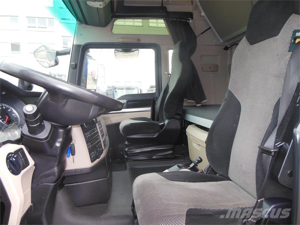 MAN TGX 18.460 XXL, LowDeck, Retarder Vetopöytäautot