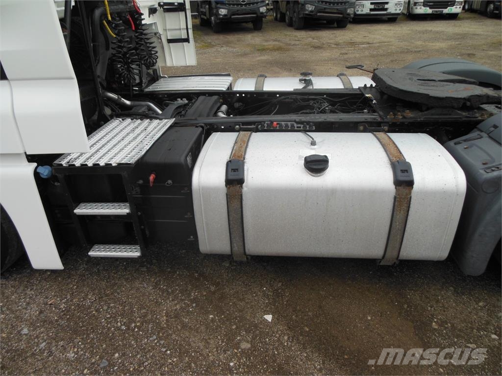 MAN TGX 18.460 XXL, LowDeck, Retarder Vetopöytäautot