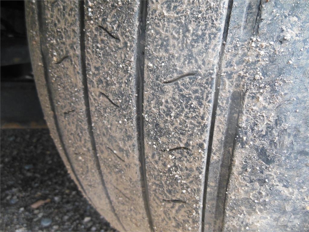 MAN TGX 18.460 XXL, LowDeck, Retarder Vetopöytäautot