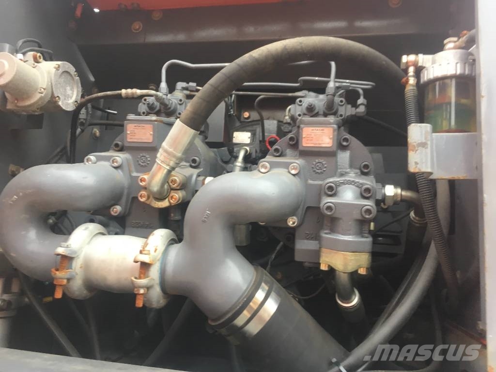 Hitachi ZX 350 Lánctalpas kotrók
