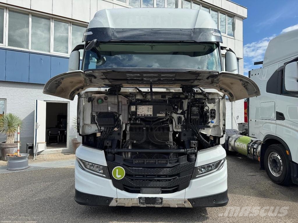 Iveco S-WAY 460 4X2 EURO 6 + INTARDER + ALCOA Naudoti vilkikai