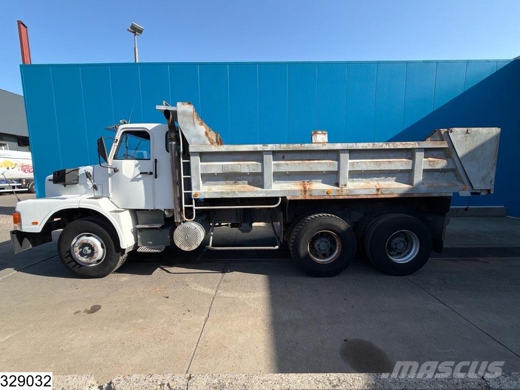 Volvo N 1064 6x4, leaf suspension, PTO, hydraulics شاحنات قلابة