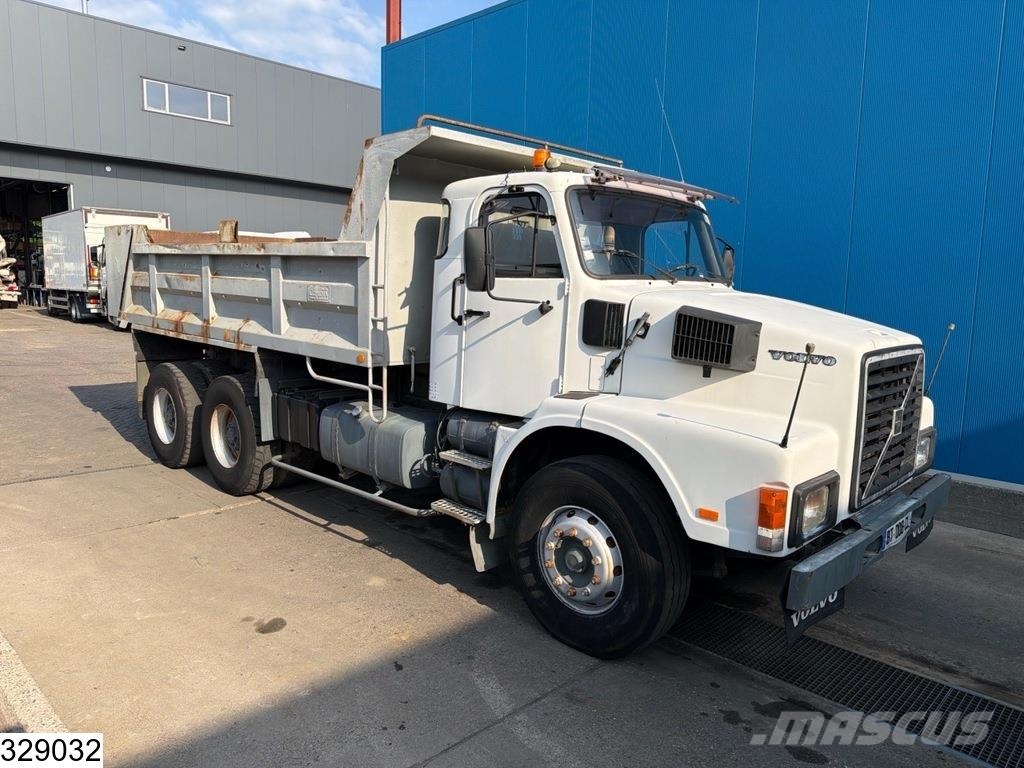Volvo N 1064 6x4, leaf suspension, PTO, hydraulics شاحنات قلابة