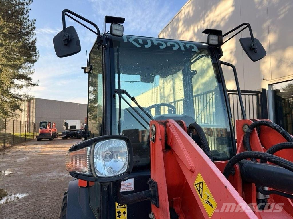 Kubota R 070 - 4x4 KNIKLADER - Mini-SHOVEL - RADLADER + V Utovarivači na točkove