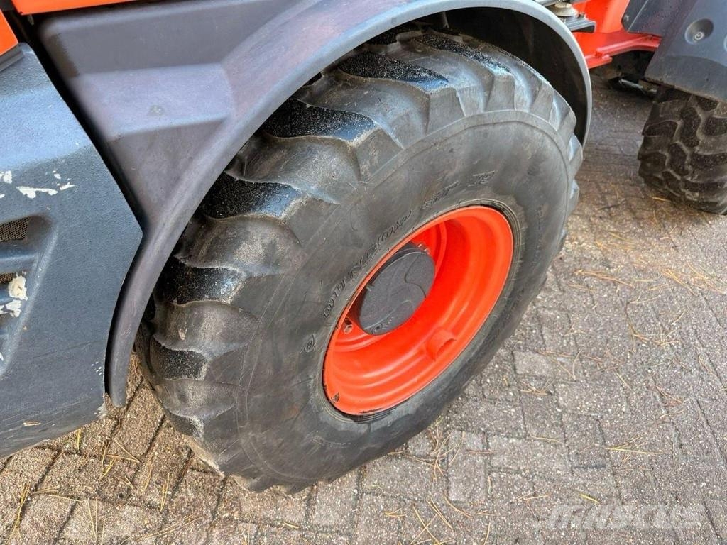 Kubota R 070 - 4x4 KNIKLADER - Mini-SHOVEL - RADLADER + V Utovarivači na točkove