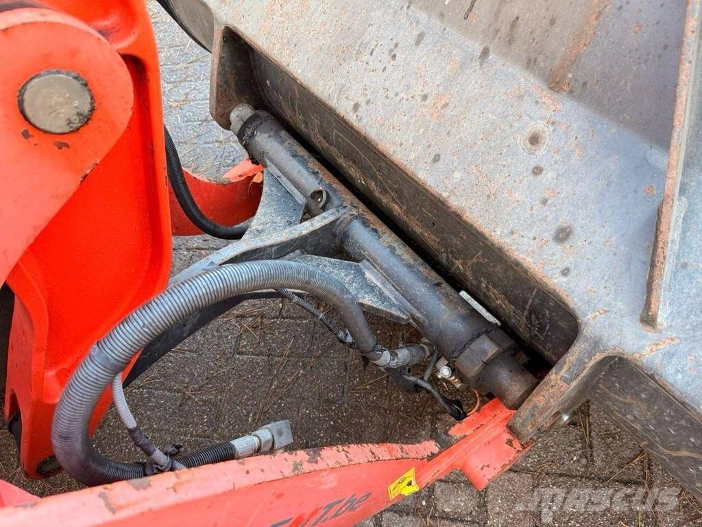 Kubota R 070 - 4x4 KNIKLADER - Mini-SHOVEL - RADLADER + V Utovarivači na točkove