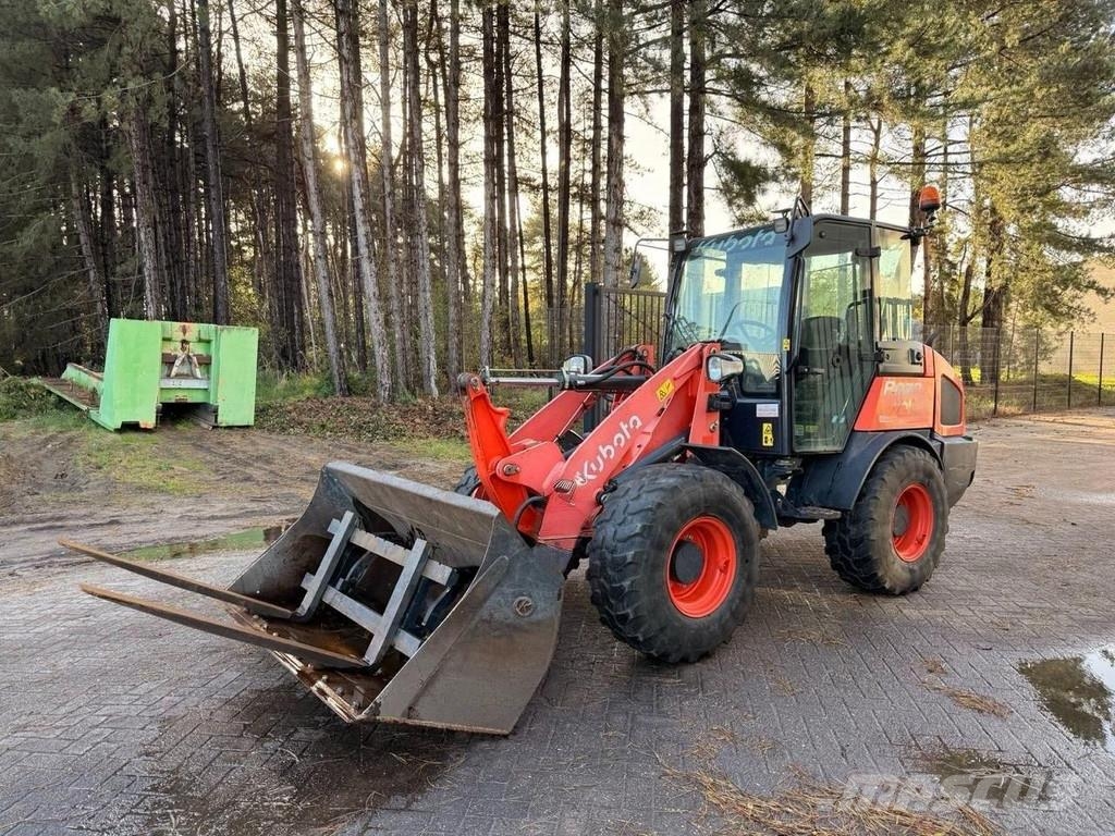 Kubota R 070 - 4x4 KNIKLADER - Mini-SHOVEL - RADLADER + V Utovarivači na točkove