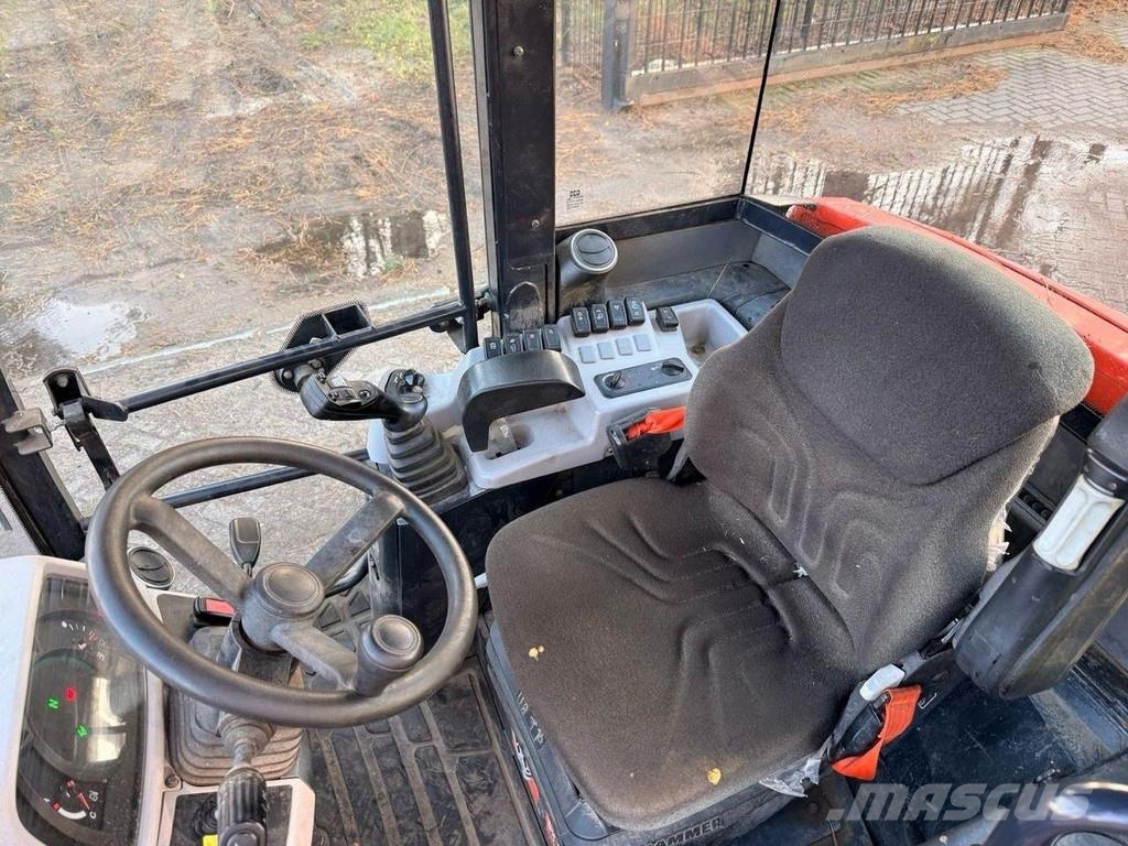 Kubota R 070 - 4x4 KNIKLADER - Mini-SHOVEL - RADLADER + V Utovarivači na točkove