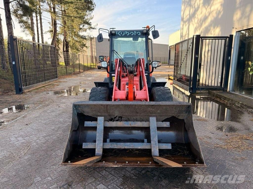 Kubota R 070 - 4x4 KNIKLADER - Mini-SHOVEL - RADLADER + V Utovarivači na točkove