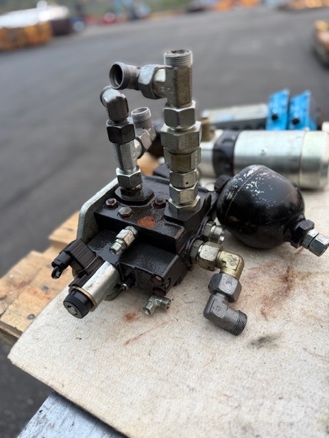 Liebherr L 576 hydraulic motor 11000536 Hidráulica