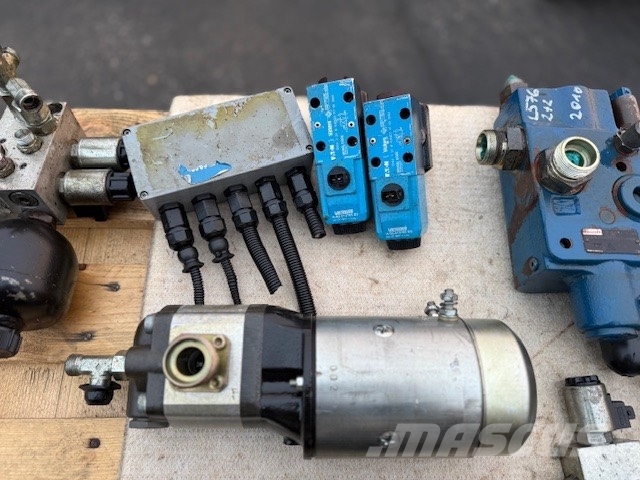 Liebherr L 576 hydraulic motor 11000536 Hidráulica