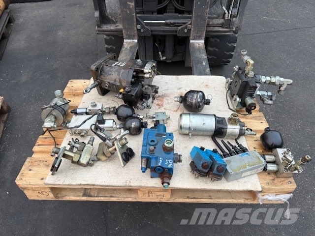 Liebherr L 576 hydraulic motor 11000536 Hidráulica