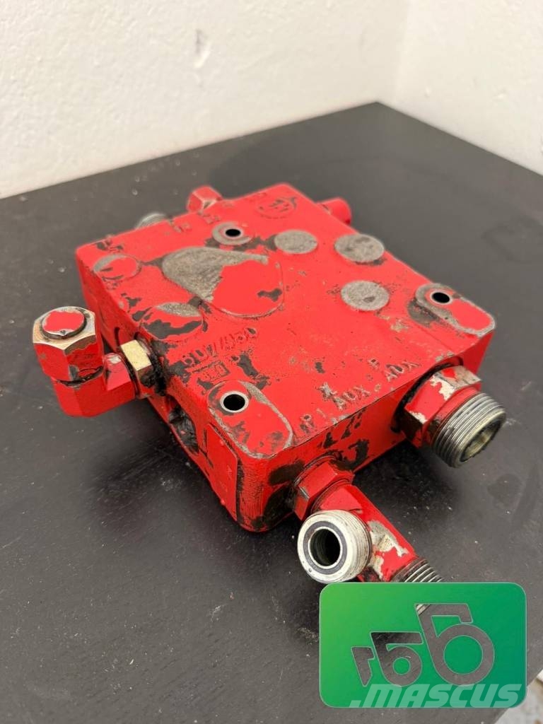 McCormick MTX 185 Rexroth 607450 Priority Valve الشاسيه والتعليق