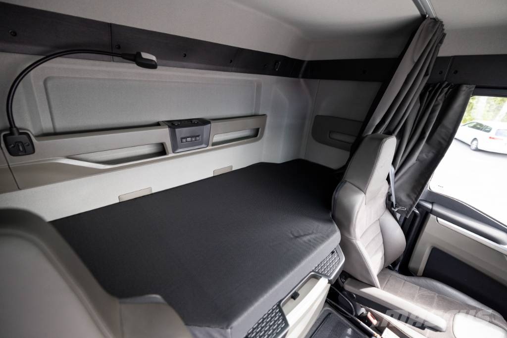 MAN TGS 35.520 8x4-4 BL CH شاحنات الرافعات
