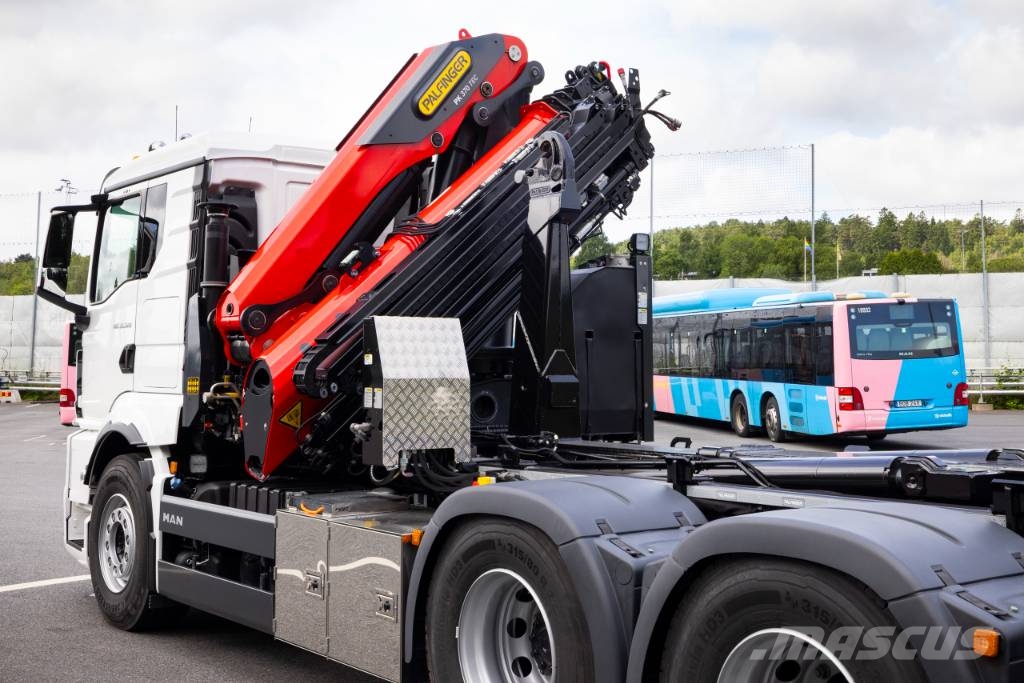 MAN TGS 35.520 8x4-4 BL CH شاحنات الرافعات