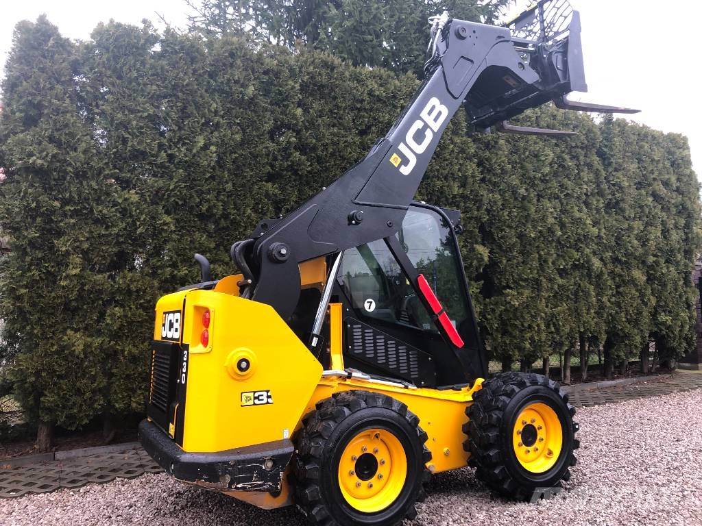 JCB Robot 330 Bobcat S 770 Kompaktlastare