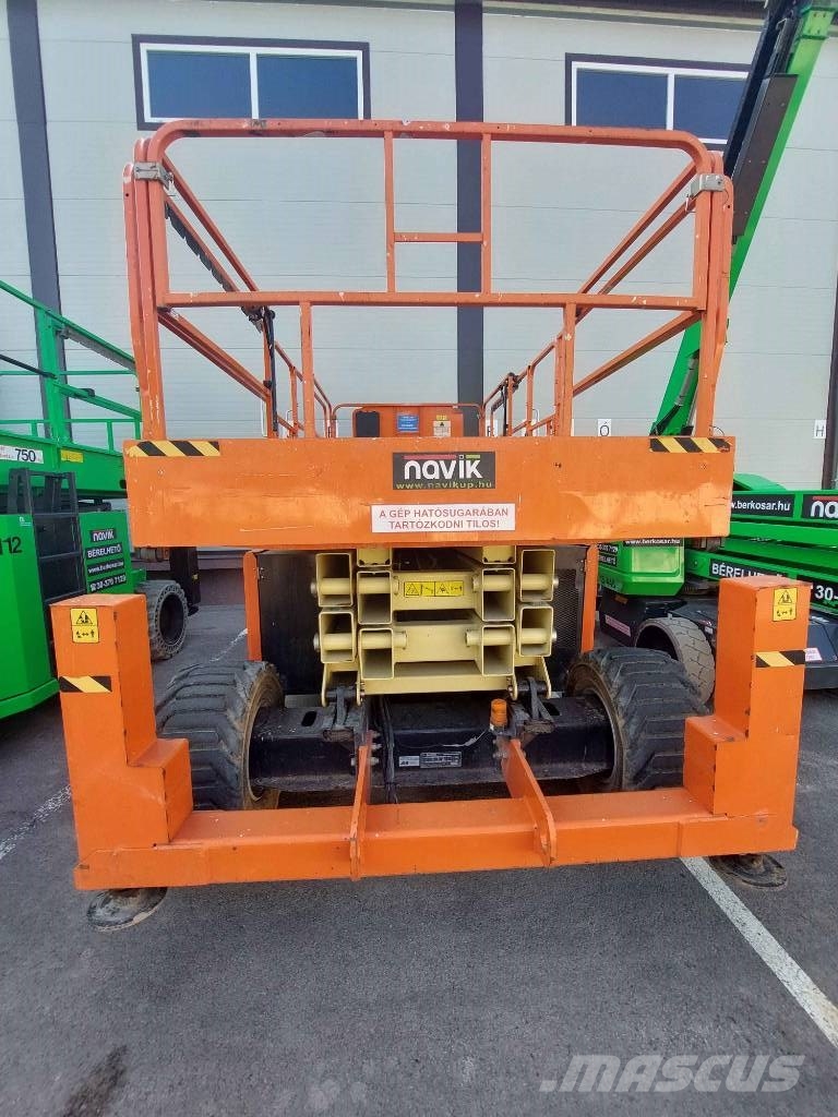 JLG 330 LRT Sakselifter