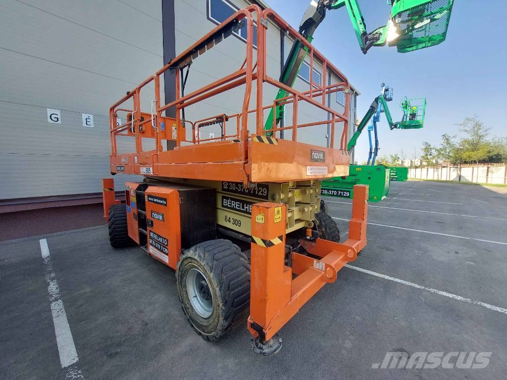 JLG 330 LRT Sakselifter