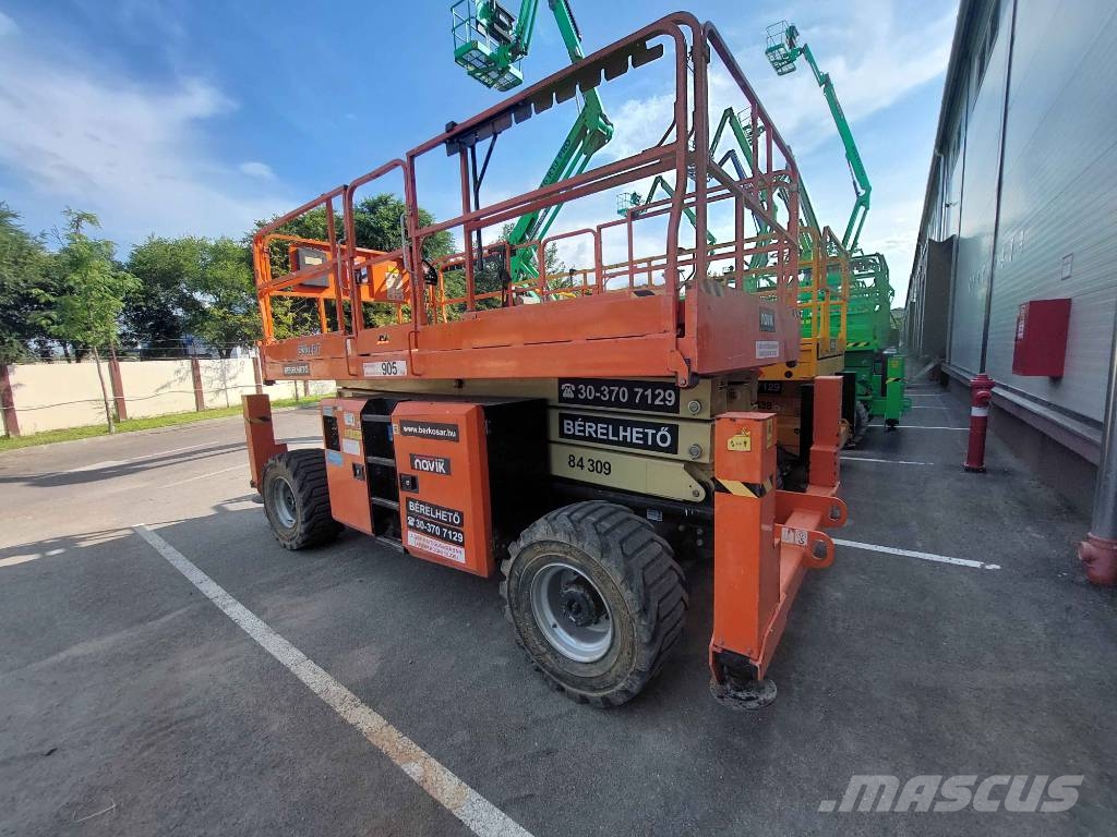 JLG 330 LRT Sakselifter