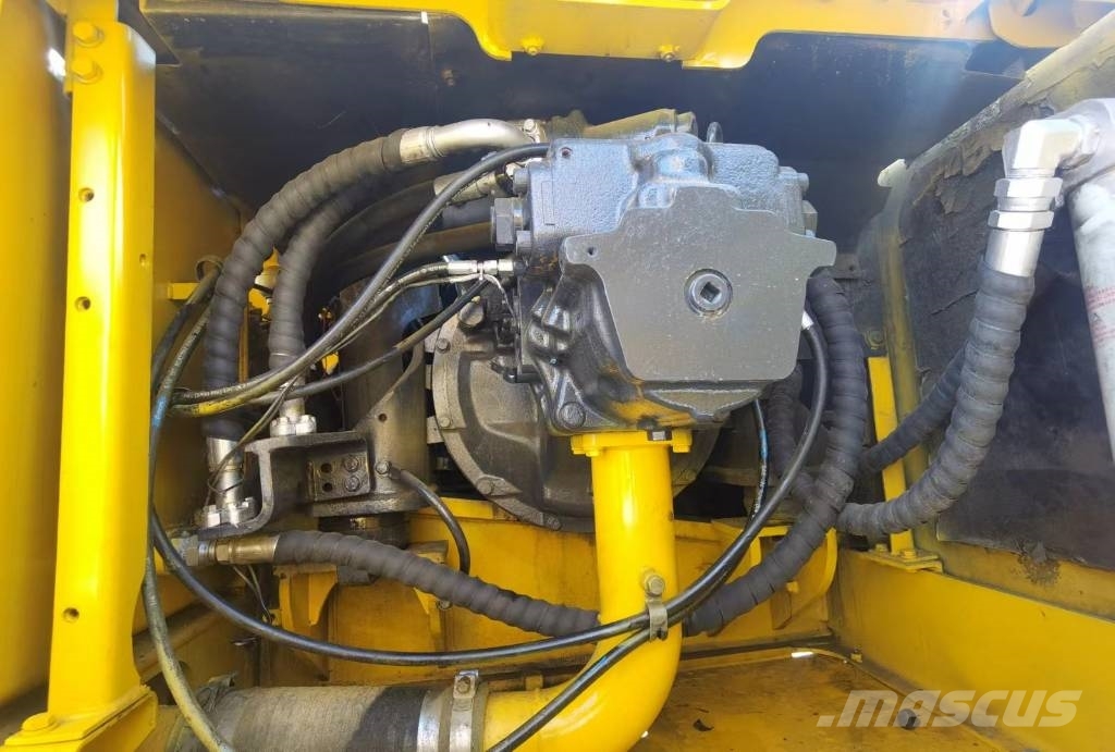 Komatsu PC 360 Paletli ekskavatörler
