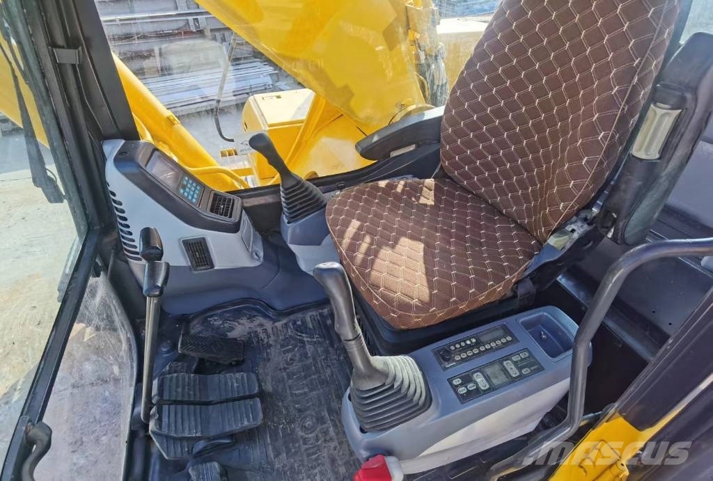 Komatsu PC 360 Paletli ekskavatörler