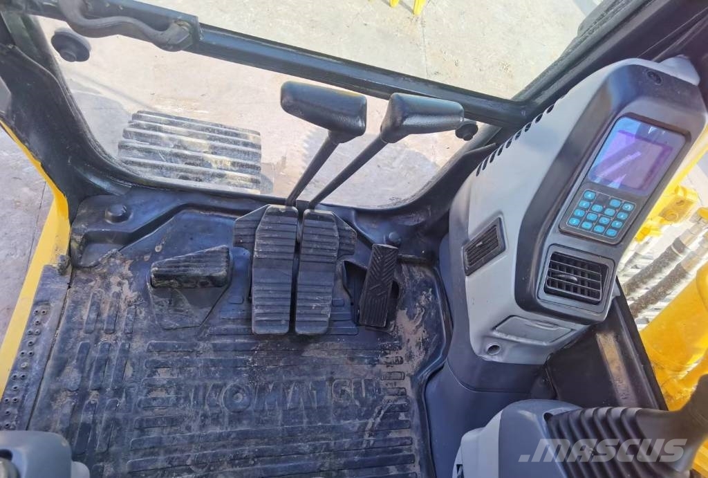 Komatsu PC 360 Paletli ekskavatörler
