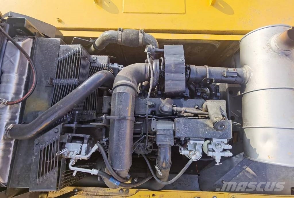 Komatsu PC 360 Paletli ekskavatörler