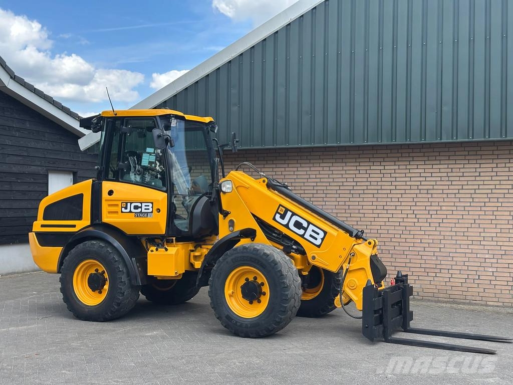 JCB TM220 SV A رافعة تلسكوبية