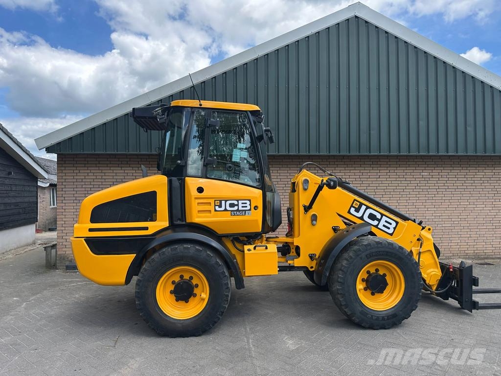 JCB TM220 SV A رافعة تلسكوبية