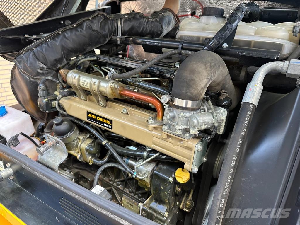 JCB TM220 SV A رافعة تلسكوبية