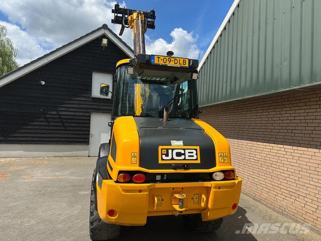 JCB TM220 SV A رافعة تلسكوبية