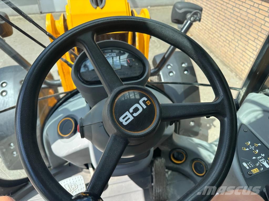 JCB TM220 SV A Teleskopiska hjullastare