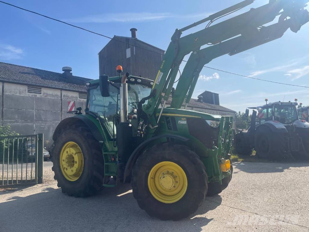 John Deere 6R 215 Трактори