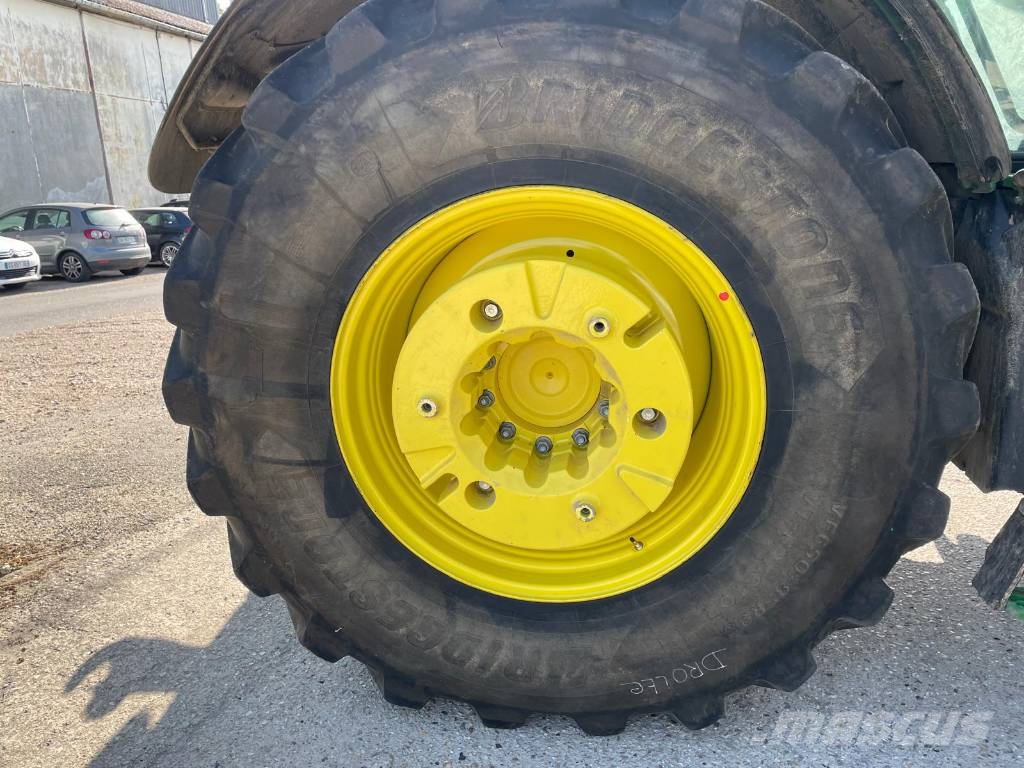 John Deere 6R 215 Трактори