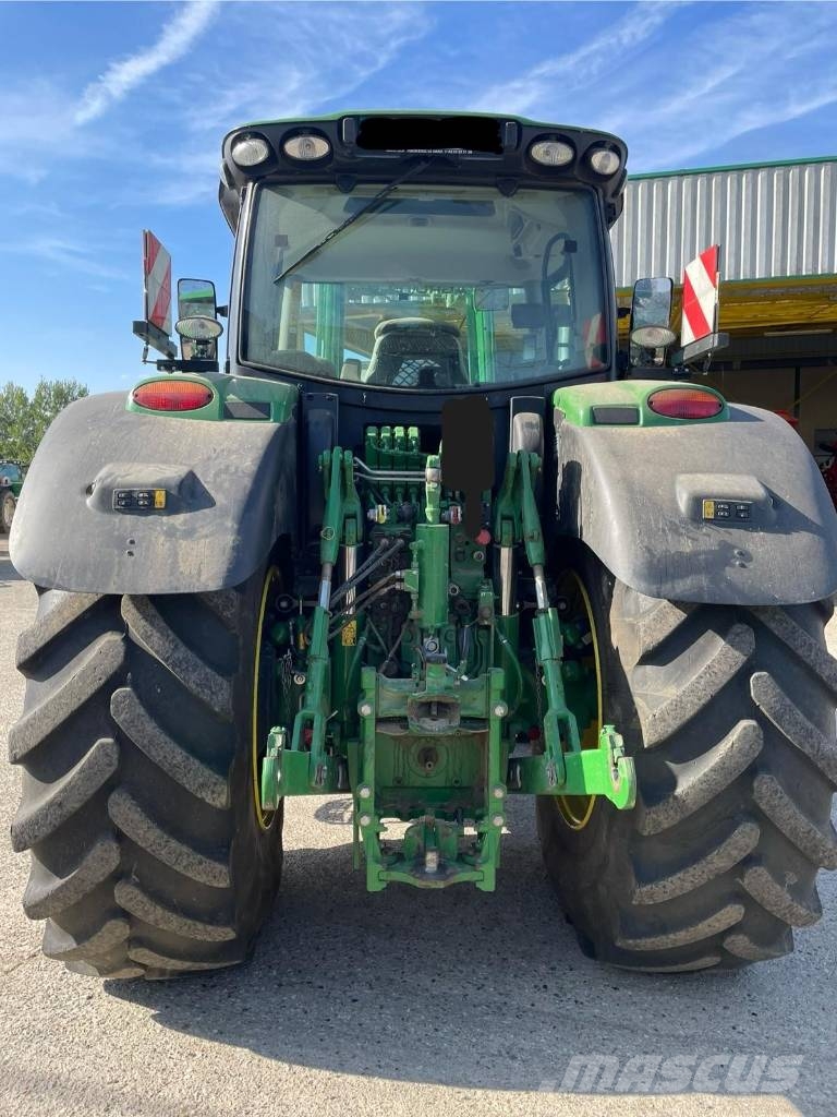 John Deere 6R 215 Трактори