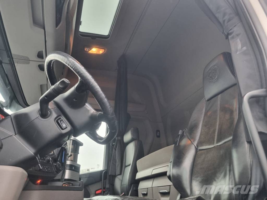 Scania R 450 Van Body Trucks